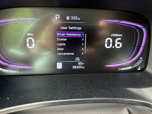 Used 2025 Kia Soul LX w/ LX Technology Package FWD image 37