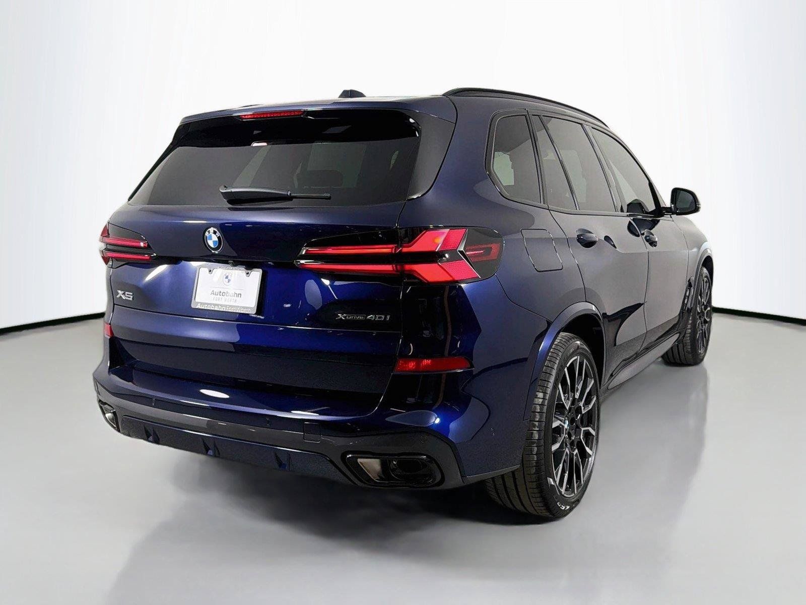 New 2026 BMW X5 xDrive40i w/ M Sport Package AWD/4WD image 5