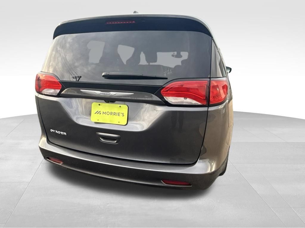 Used 2020 Chrysler Voyager Lxi FWD image 9