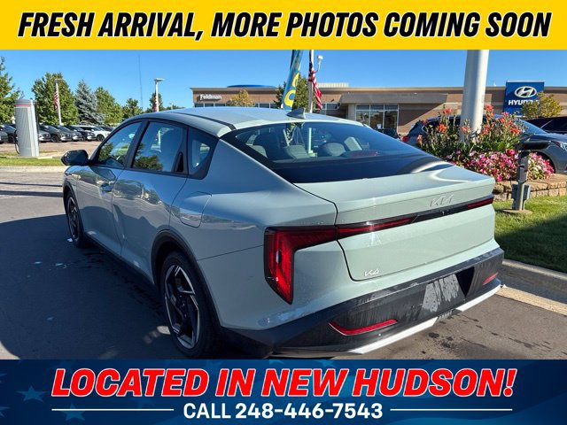 Used 2025 Kia K4 EX FWD image 2