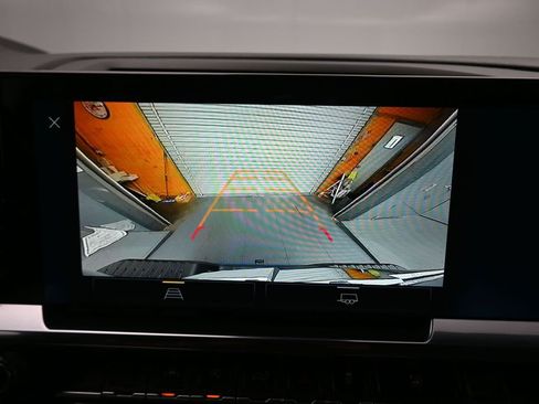 Used 2023 Chevrolet Silverado 1500 RST AWD/4WD image 18