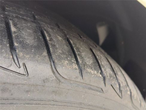 New 2022 Mercedes-Benz EQS 580 4MATIC Sedan image 11