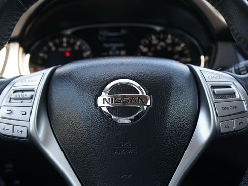Used 2016 Nissan Rogue SL w/ SL Premium Package AWD/4WD image 26
