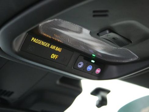 Certified 2024 Chevrolet Trax RS FWD image 20