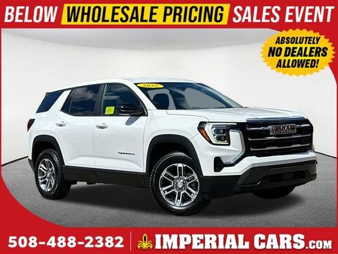 Used 2025 GMC Terrain Elevation AWD/4WD image 1