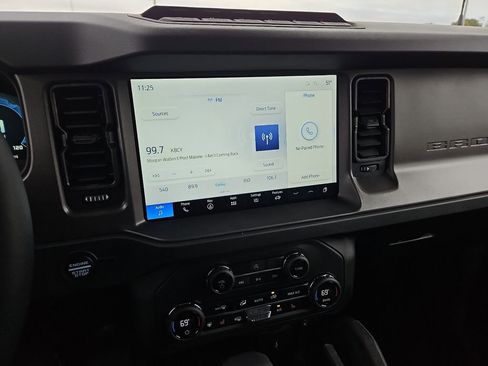 New 2025 Ford Bronco Badlands w/ Sasquatch Package image 25