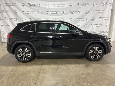Used 2025 Mercedes-Benz GLA 250 4MATIC image 3