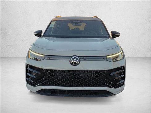 New 2026 Volkswagen Tiguan SE R-Line image 5