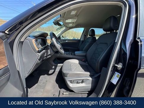 Used 2025 Volkswagen Atlas SE AWD/4WD image 34