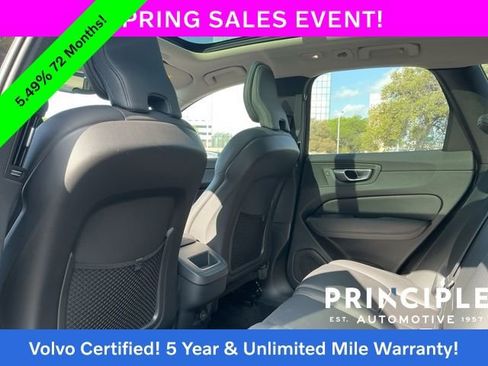 Certified 2024 Volvo XC60 B5 Plus AWD/4WD image 33