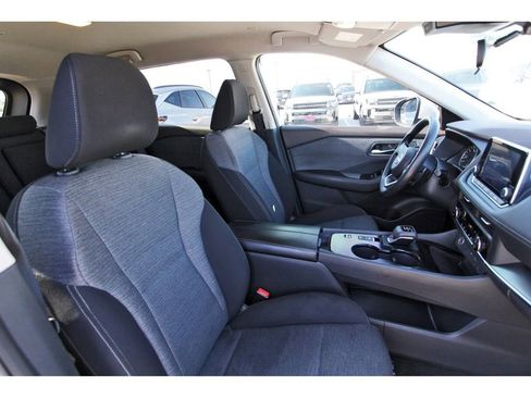 Used 2023 Nissan Rogue SV FWD image 29
