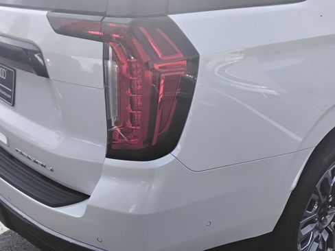 Used 2024 GMC Yukon Denali Ultimate image 10