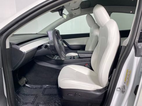 Used 2021 Tesla Model Y Long Range AWD/4WD image 10