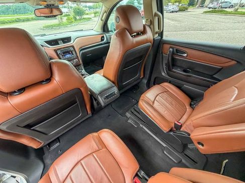 Used 2017 Chevrolet Traverse Premier FWD image 19