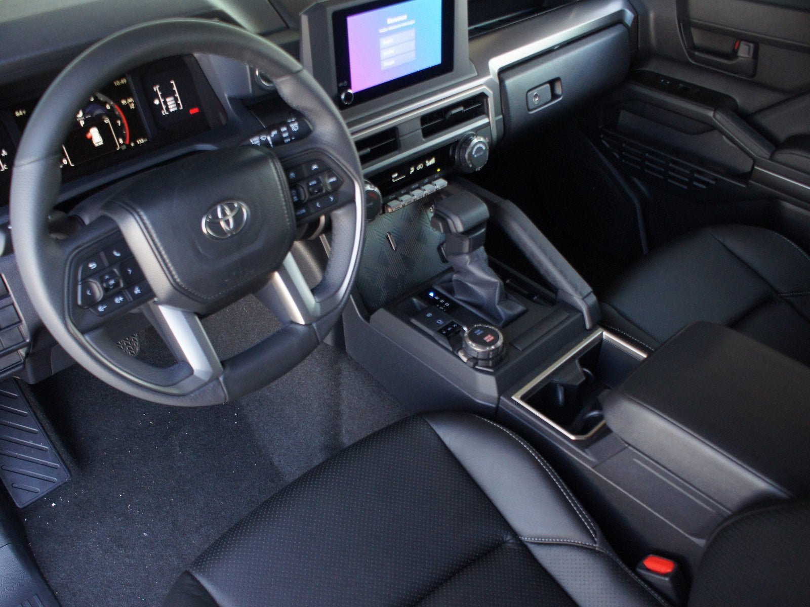 Used 2026 Toyota 4Runner SR5 AWD/4WD image 3