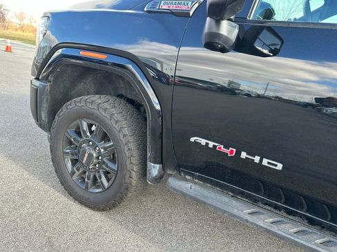 Used 2024 GMC Sierra 2500 AT4 w/ AT4 Premium Plus Package image 8