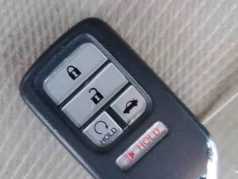 Used 2017 Honda Accord EX image 32