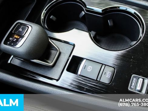 Used 2025 Nissan Rogue SV FWD image 35