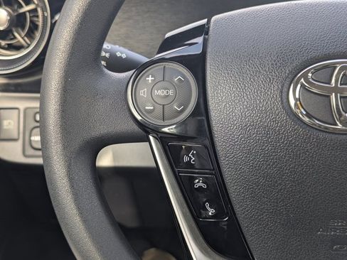 Used 2018 Toyota Prius C Two image 21