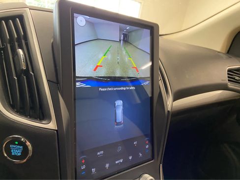 Used 2024 Ford Edge SEL w/ Convenience Package image 33