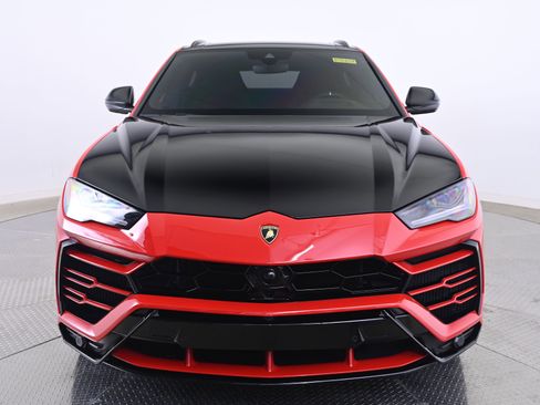 Used 2020 Lamborghini Urus AWD/4WD image 10