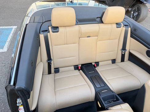 Used 2008 BMW M3 Convertible RWD image 9