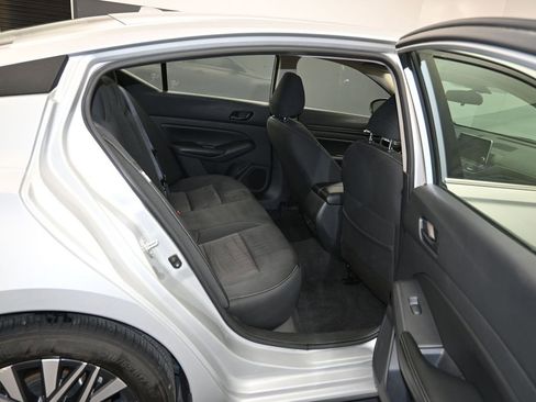 Used 2024 Nissan Altima 2.5 SV image 26