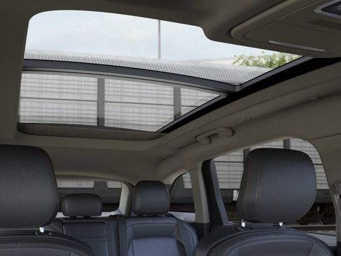 New 2026 Lincoln Nautilus Premier image 22