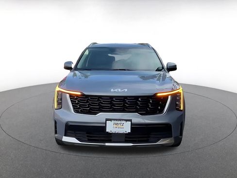 Used 2024 Kia Sorento S image 4