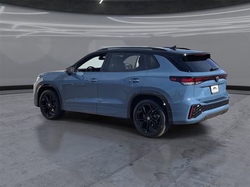 New 2026 Volkswagen Tiguan SE R-Line image 4