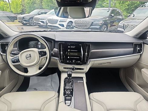 Used 2018 Volvo V90 T6 Cross Country w/ Convenience Package AWD/4WD image 32