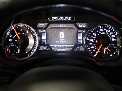 Used 2019 RAM 1500 Laramie image 38