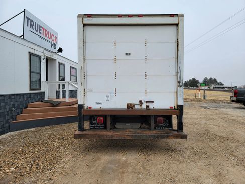 Used 2016 Ford E-350 and Econoline 350 Super Duty image 6