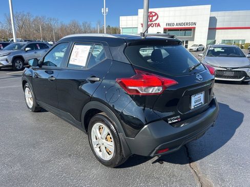 Used 2019 Nissan Kicks S image 14