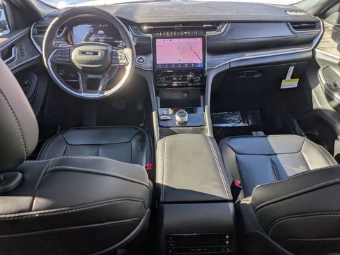 New 2025 Jeep Grand Cherokee L Limited image 28