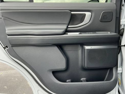 New 2026 Ford Expedition Platinum w/ Stealth Performance Package AWD/4WD image 36