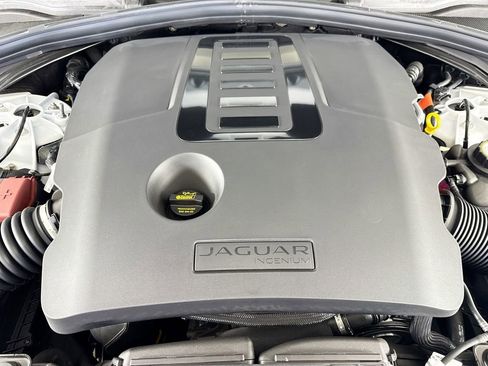 Used 2025 Jaguar F-PACE R-Dynamic S image 26