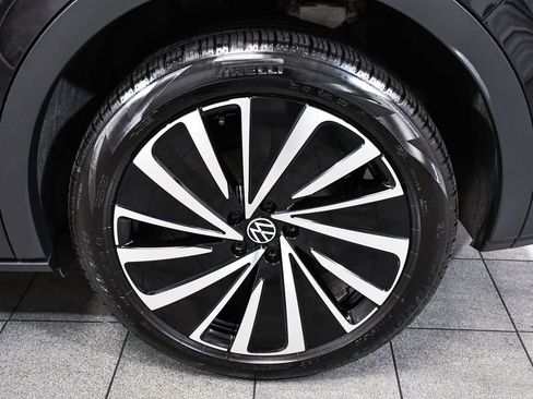 Used 2023 Volkswagen ID.4 Pro S Plus image 8