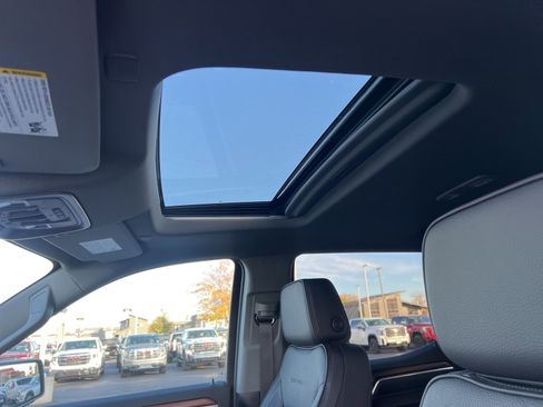 New 2026 GMC Sierra 1500 Denali AWD/4WD image 23