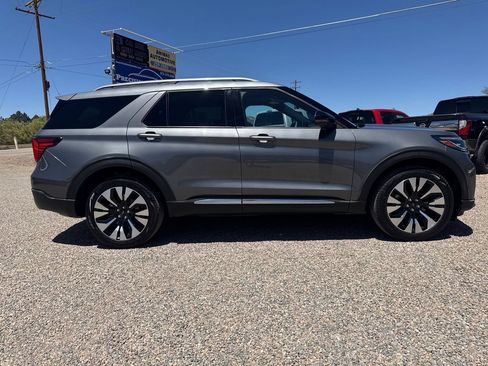 Used 2025 Ford Explorer Platinum w/ LUX Leather Package AWD/4WD image 3