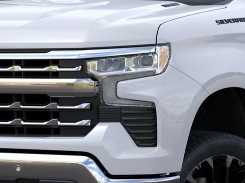New 2026 Chevrolet Silverado 1500 LTZ w/ LTZ Premium Package AWD/4WD image 10