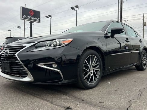 Used 2017 Lexus ES 350 w/ Luxury Package image 14