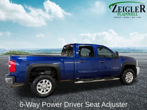 Used 2014 Chevrolet Silverado 2500 LT w/ Interior Plus Package image 10