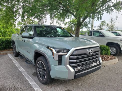 Used 2024 Toyota Tundra Limited w/ Power Package RWD image 9