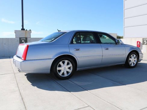 Used 2006 Cadillac DTS Performance image 16