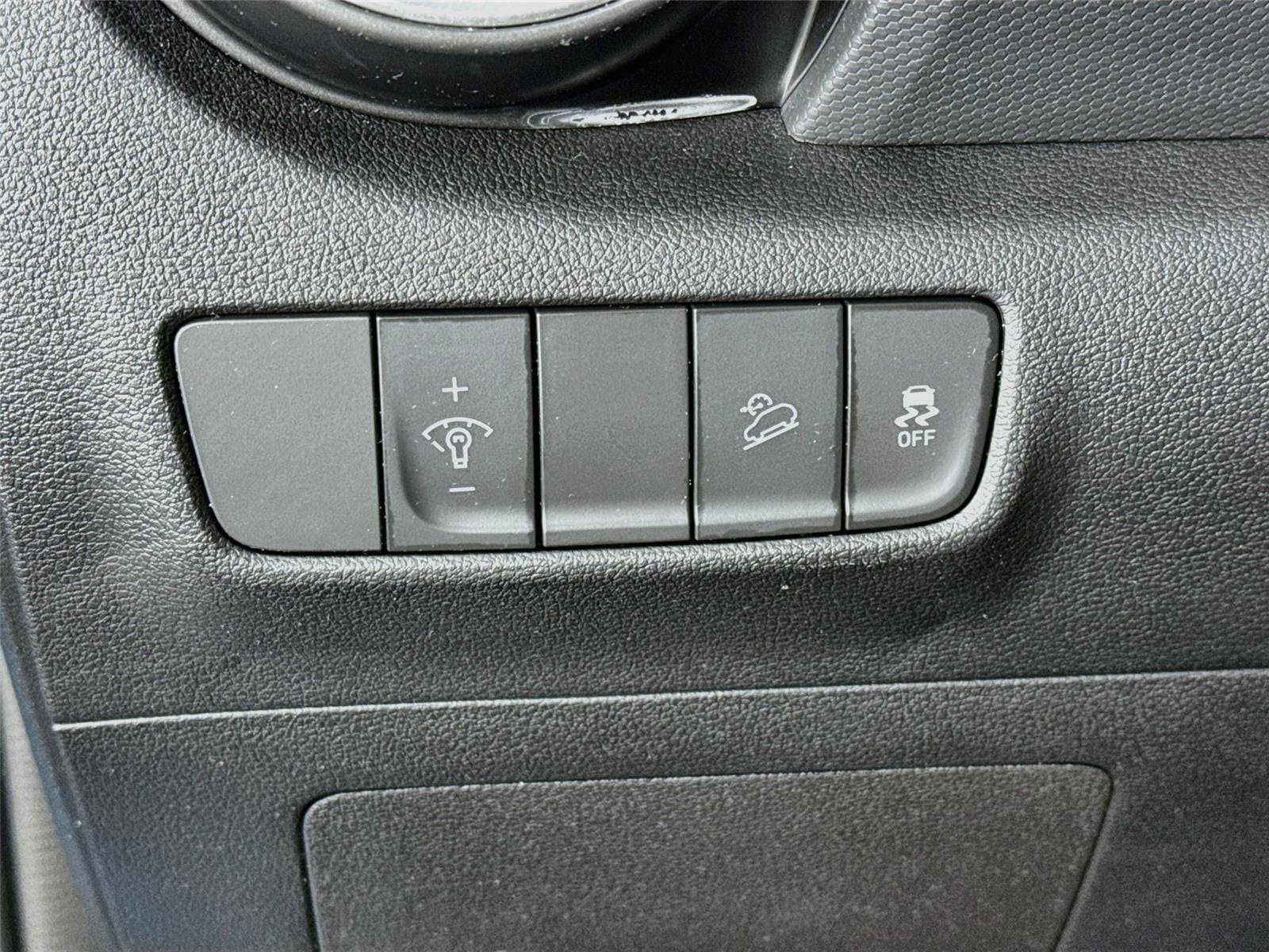 Certified 2023 Hyundai Kona SEL FWD image 10