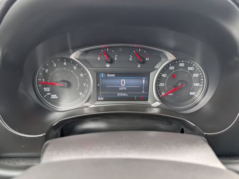Used 2024 GMC Terrain SLE FWD image 16
