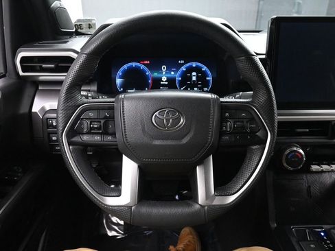 Used 2025 Toyota Tacoma TRD Off-Road w/ TRD Off Road Upgrade Package image 25