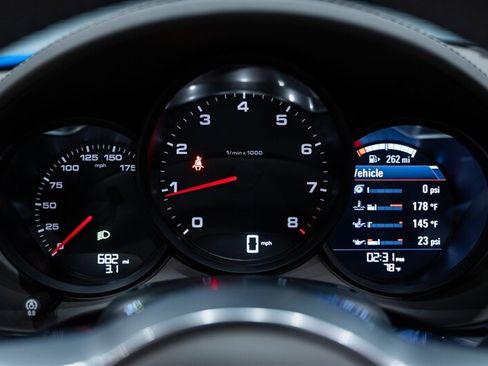 Used 2022 Porsche 718 Boxster RWD image 20