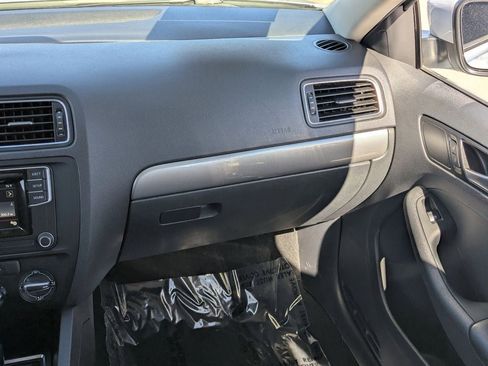 Used 2017 Volkswagen Jetta S image 14